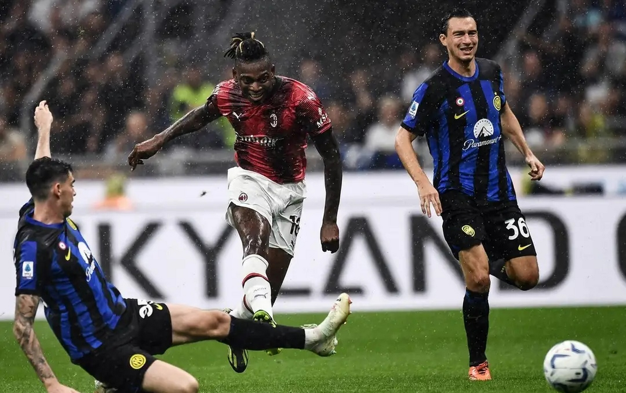 体育彩票-米兰德比冲突事件(米兰德比最新历史交锋记录)