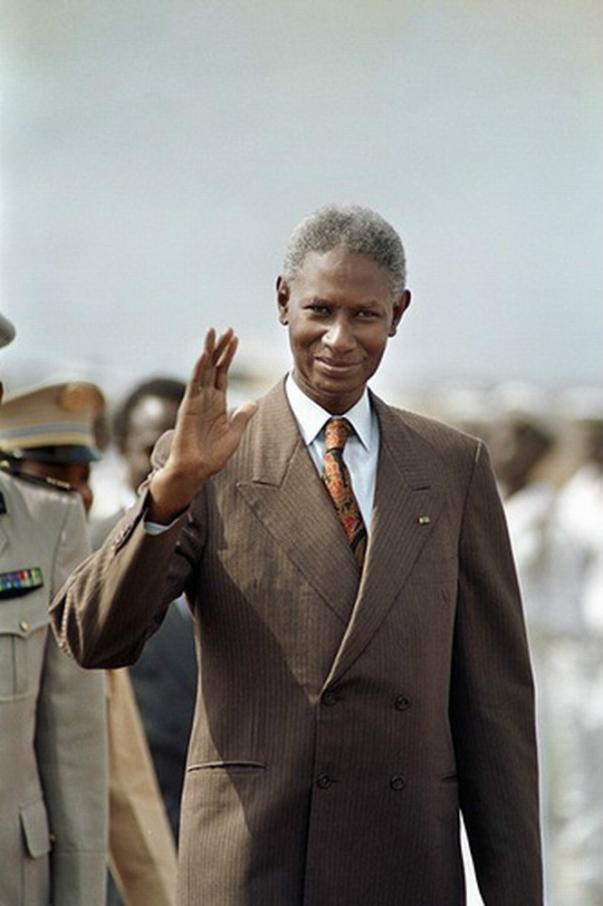 迪乌夫头球(迪乌夫 马内) 迪乌夫头球(迪乌夫 马内)